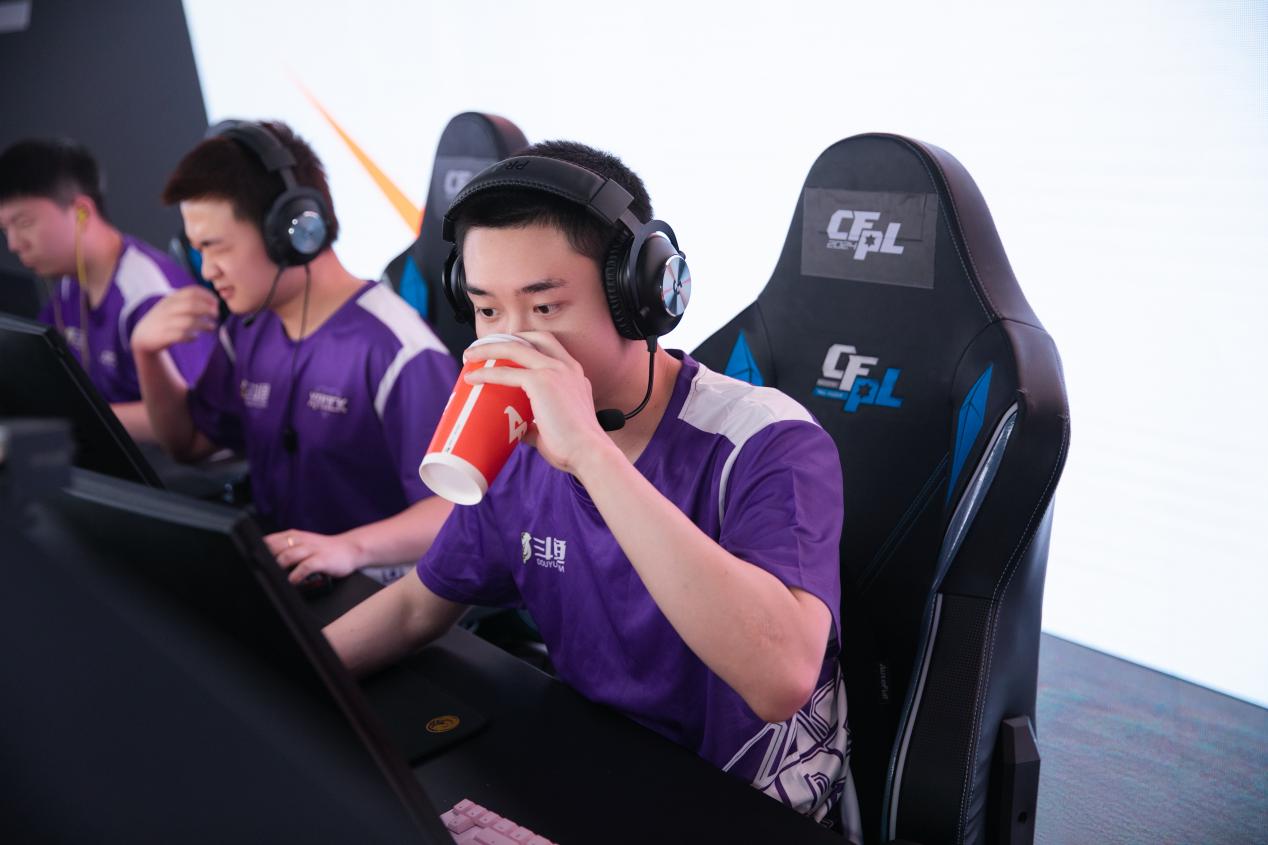 【资讯】XROCK极限挑战成都AG,LGD能否从KZ身上拿首胜?游戏攻略_手游下载 第2张 【资讯】XROCK极限挑战成都AG,LGD能否从KZ身上拿首胜?游戏攻略_手游下载 第2张