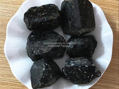 明日之后异样黑色晶体(明日之后黑色是哪个字母)