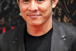 李连杰他爷爷究竟是谁(李连杰爷爷是谁百度知道)